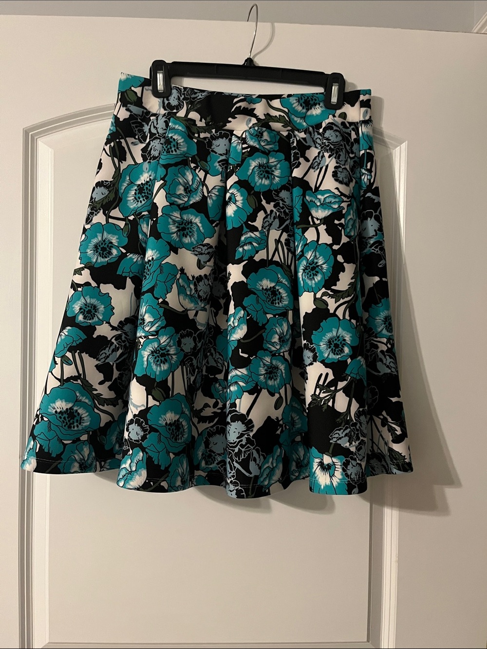 Floral A-Line Pleated Skirt in Teal and Black
